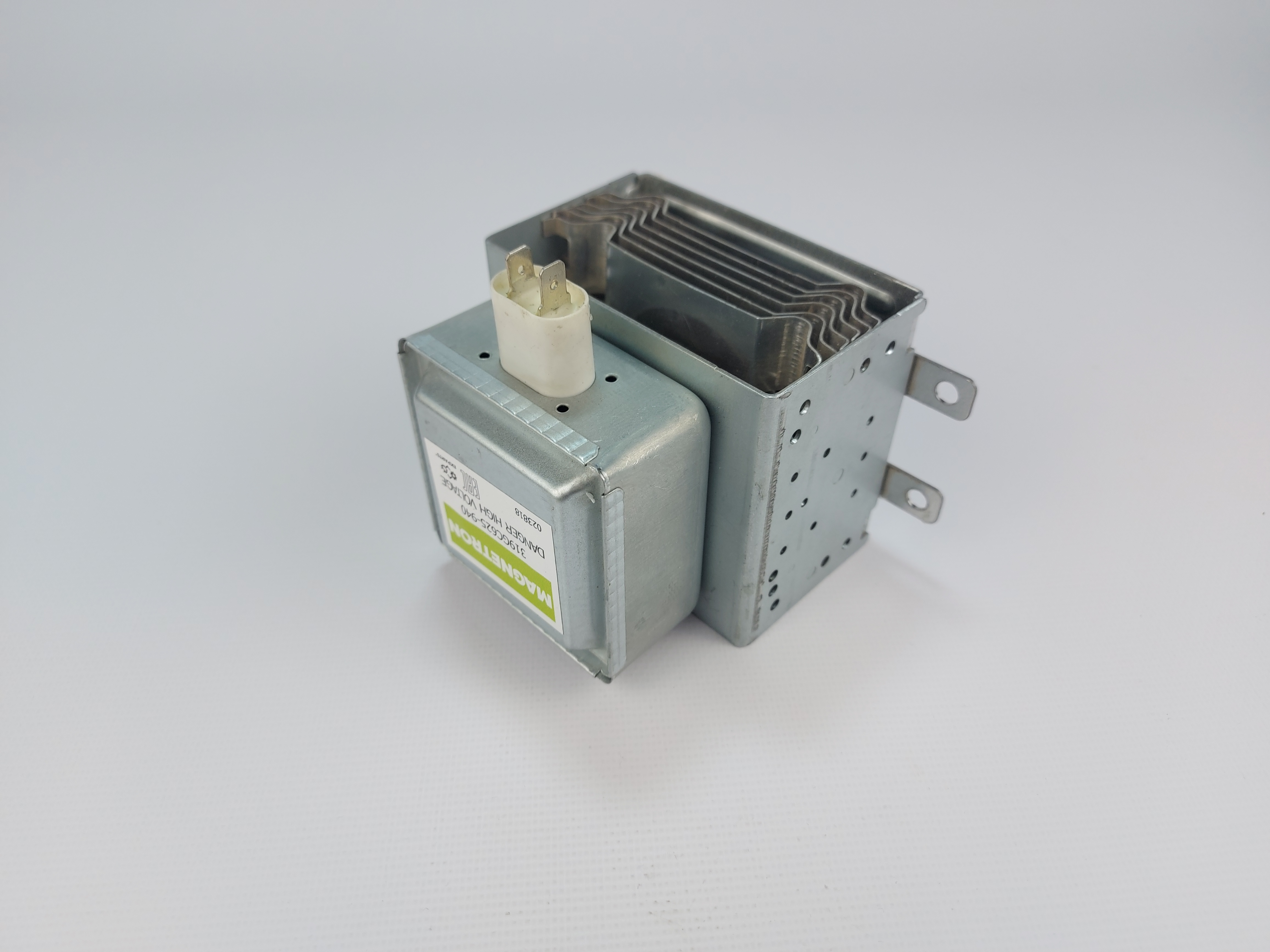 Магнетрон для микроволновой печи 900-1000W 319GC625-940 MIDEA (01304387)