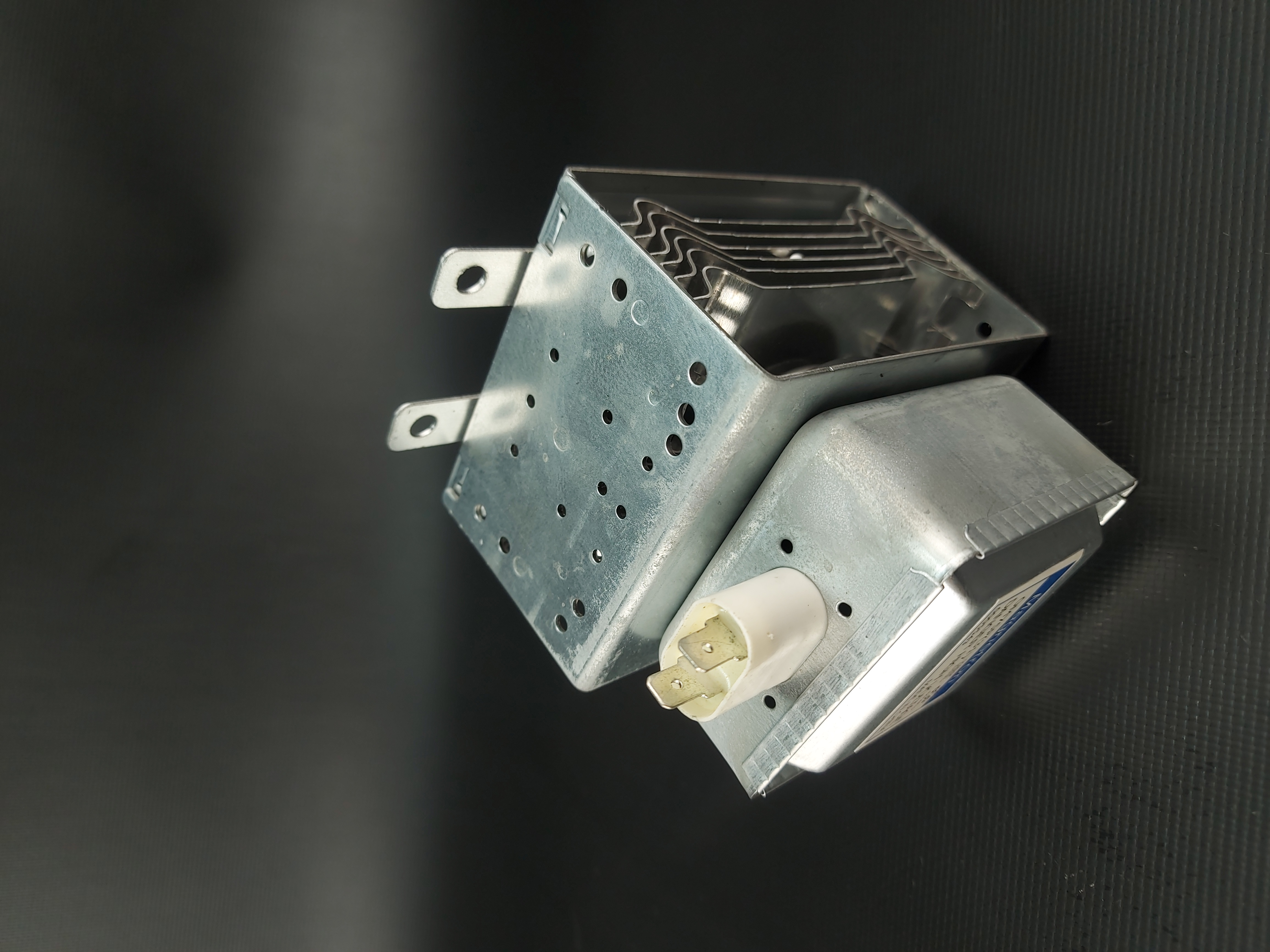 Магнетрон для микроволновой печи 1000W OM75P(31)