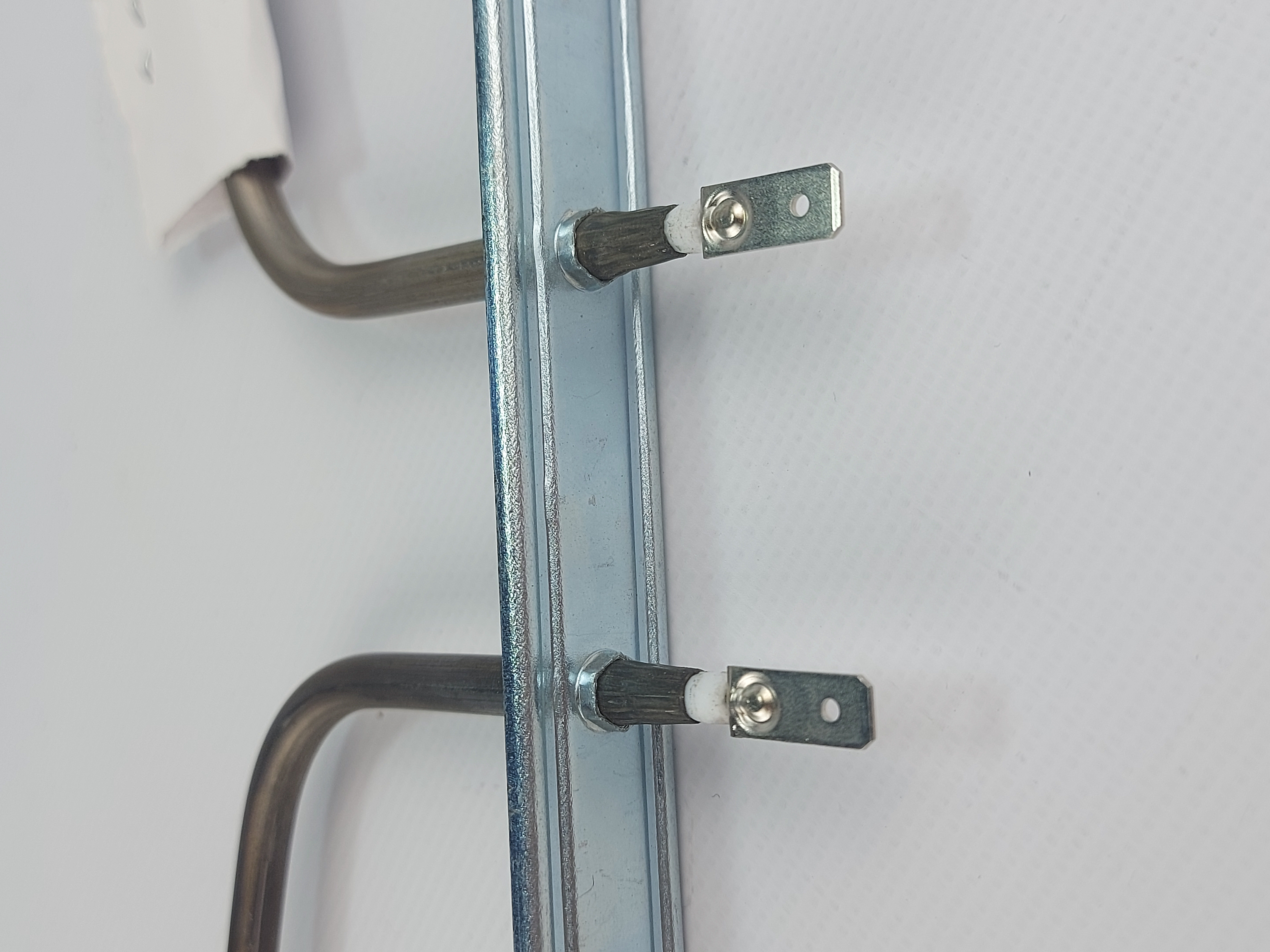 ТЭН нижний 1150W для духовки Whirlpool 481925928948