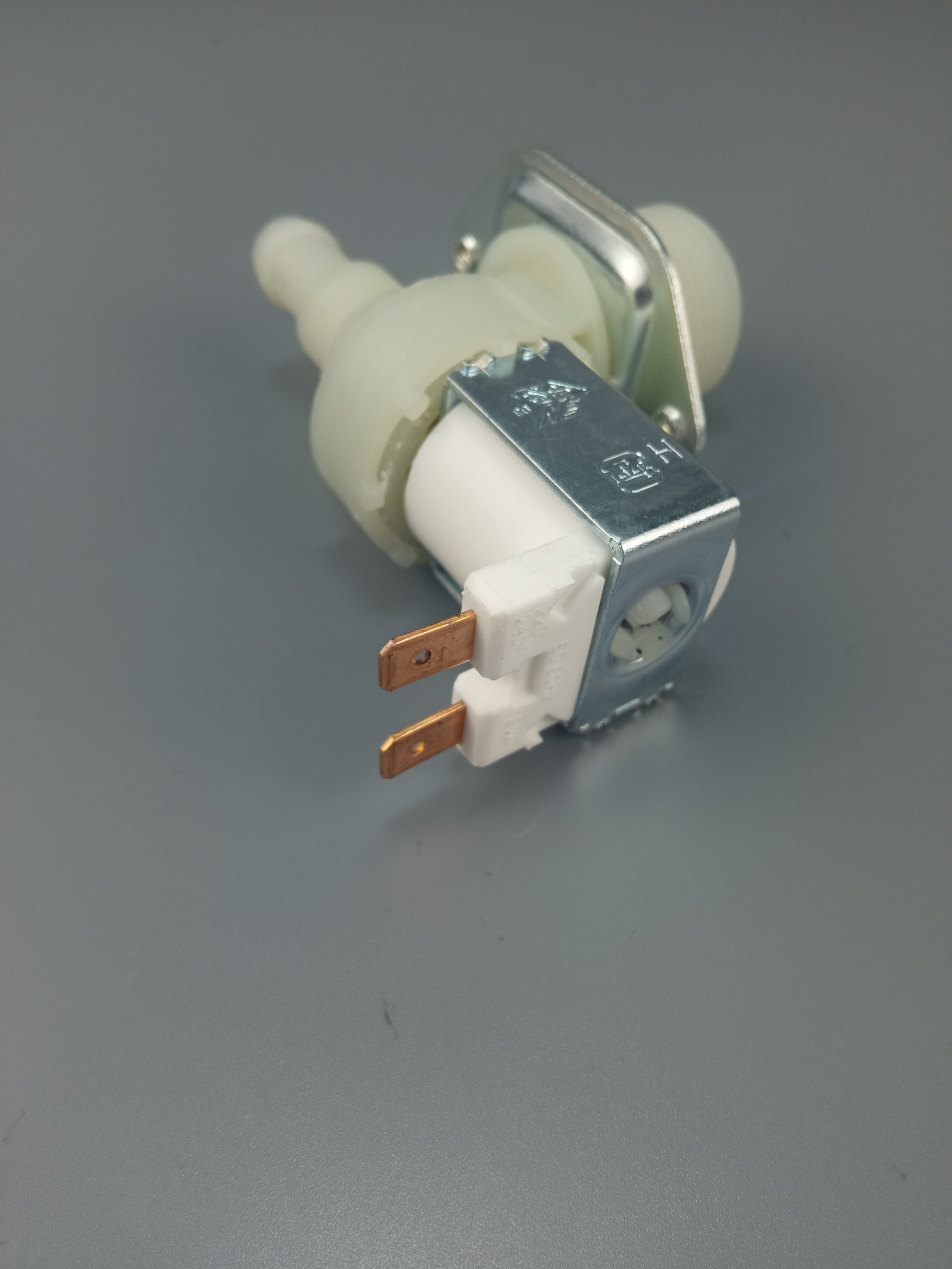 Электромагнитный клапан для стиральной машины 1Wx90 (62AB301 / AV52107) 