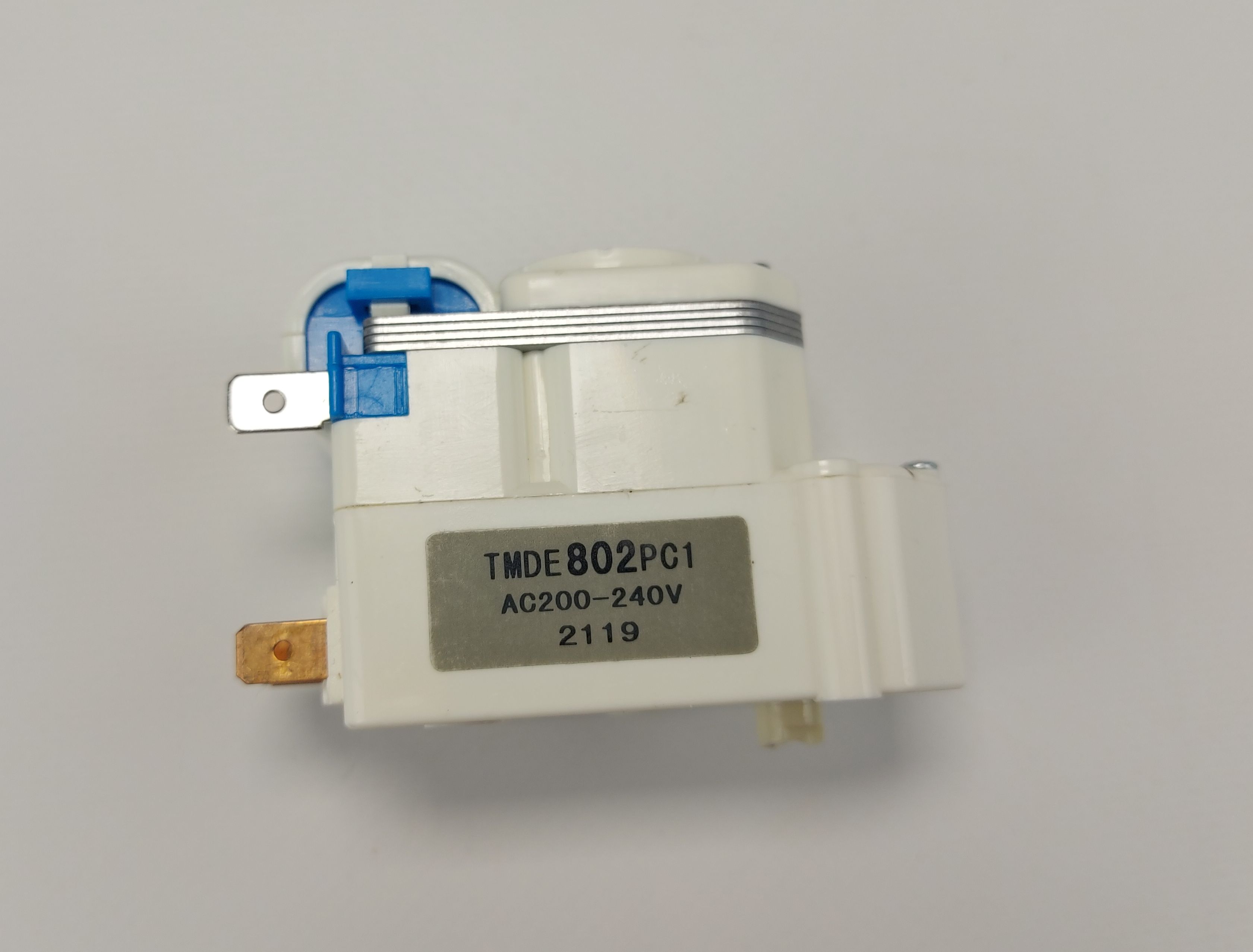 Электромеханический таймер оттайки TMDE802PC1 для холодильника (TM DE 802 PC1)