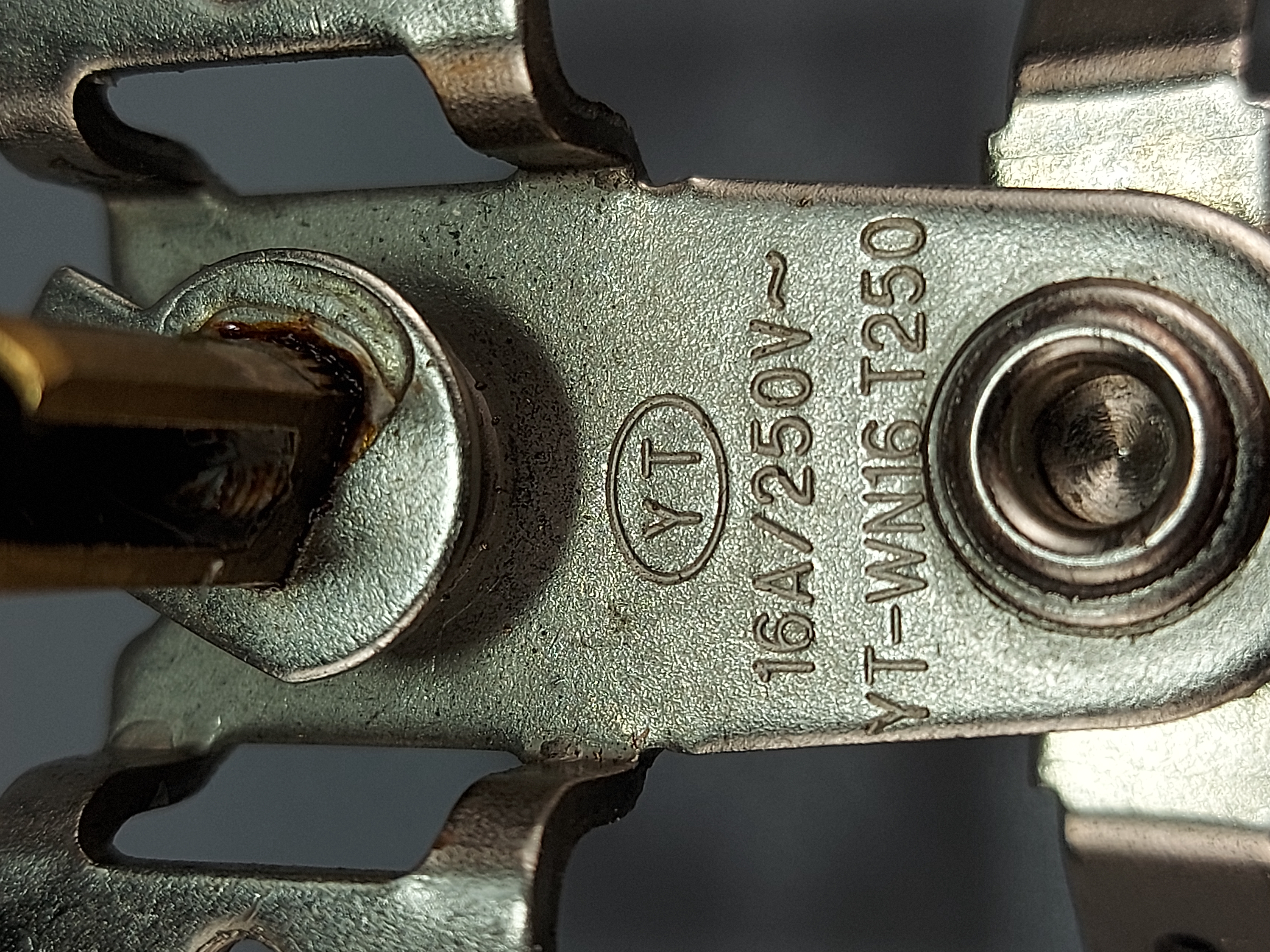 Биметаллический регулируемый термостат 0-85С YT-WN16 16A/250V