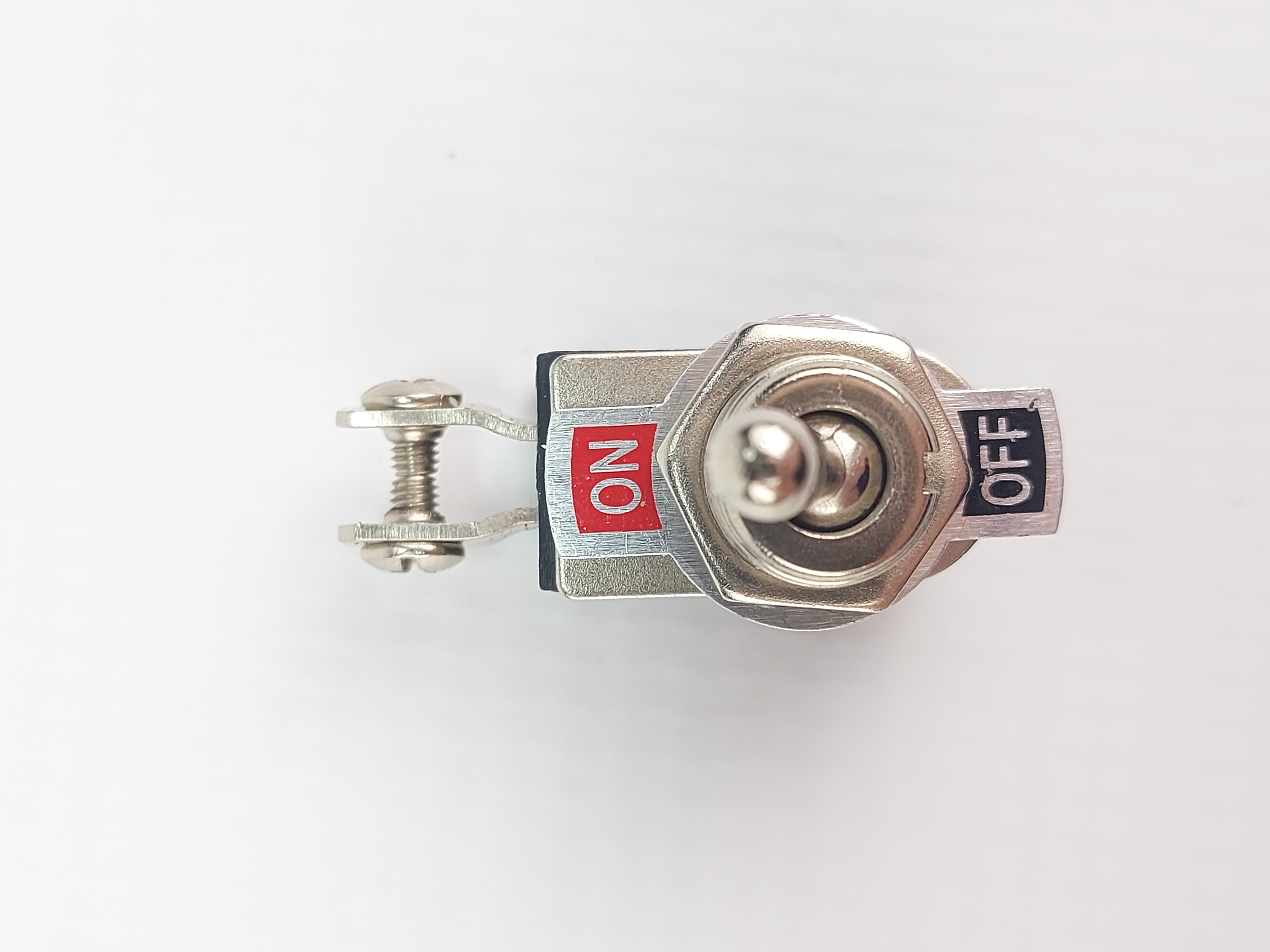 Тумблер двухпозиционный RUICHI KNH-1S ON-OFF SPST 3А/250В