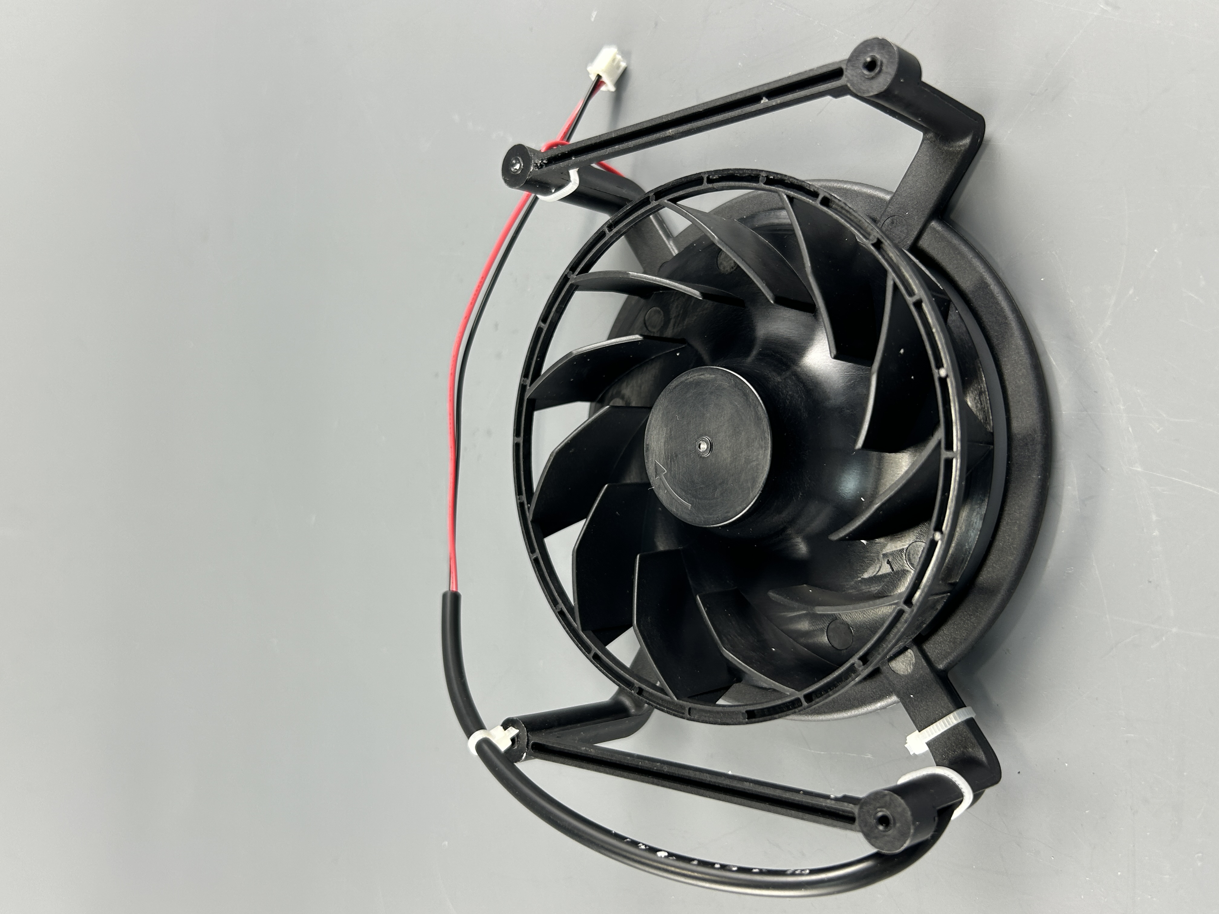 Мотор (двигатель) вентилятора 128x100x40 LG 11037GH 12V HL260