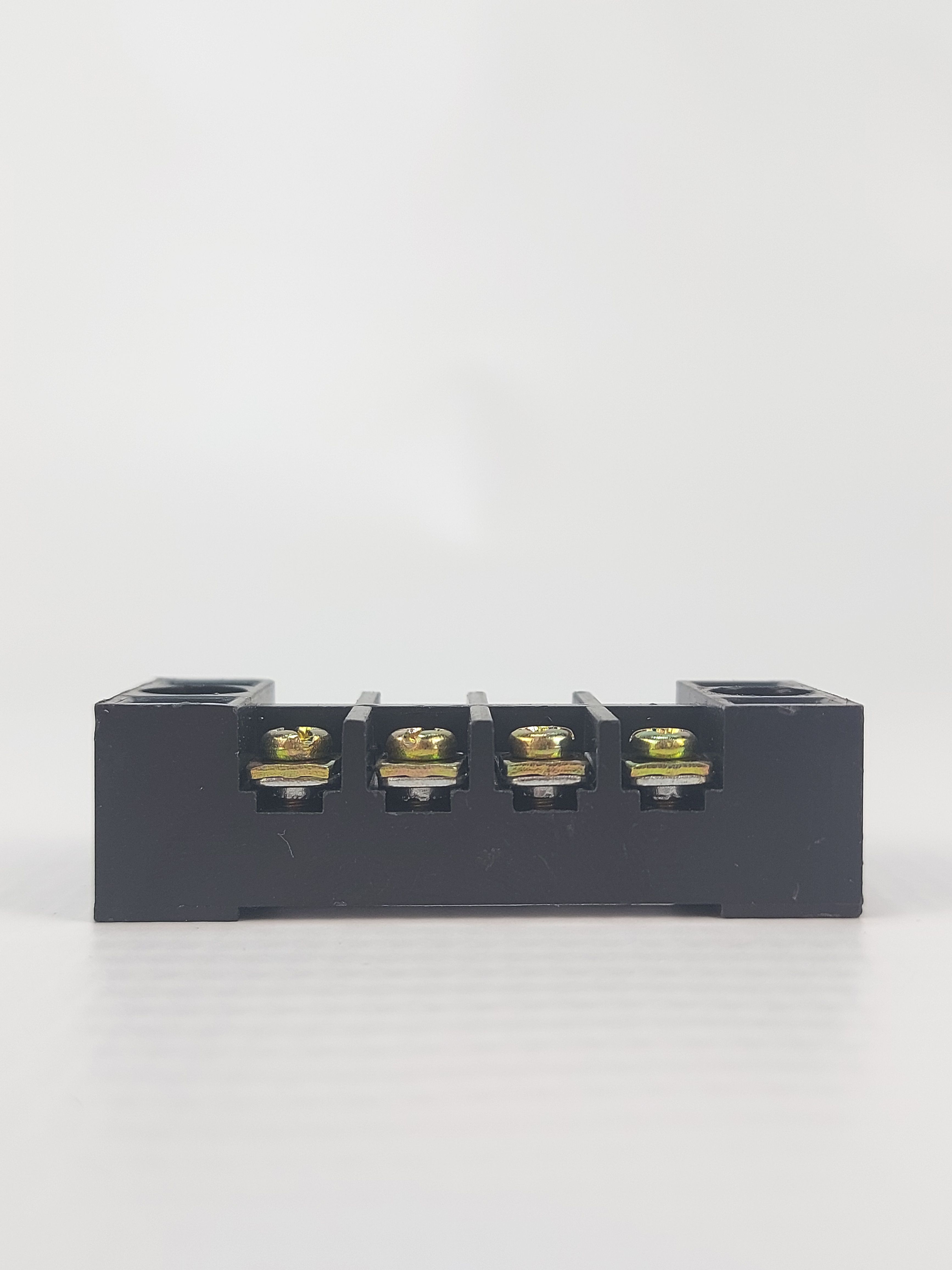Клеммная колодка винтовая с крышкой TB-1504 600В/15А (00000002412)