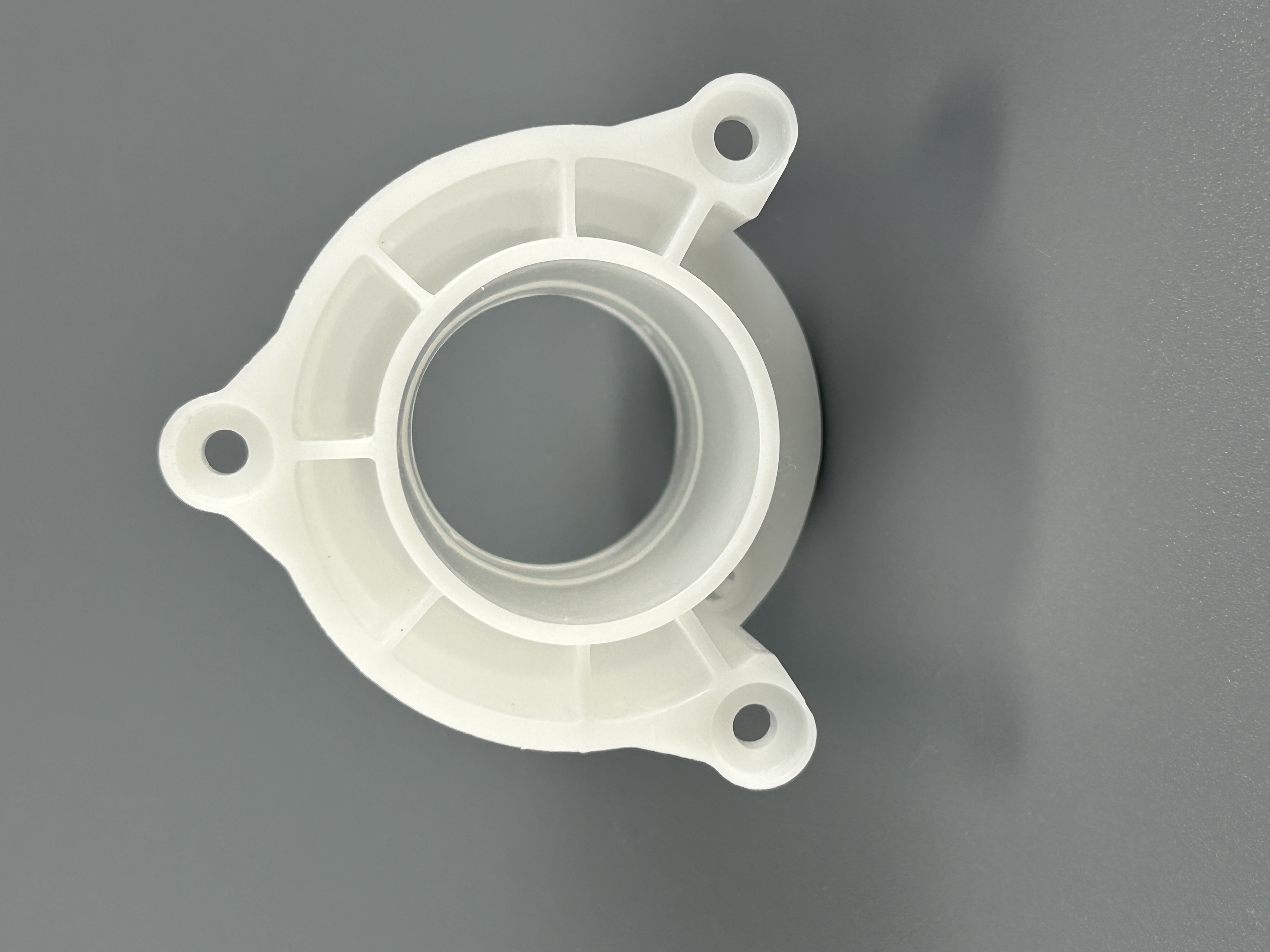 Держатель корпуса шнека мясорубки Bosch 753366