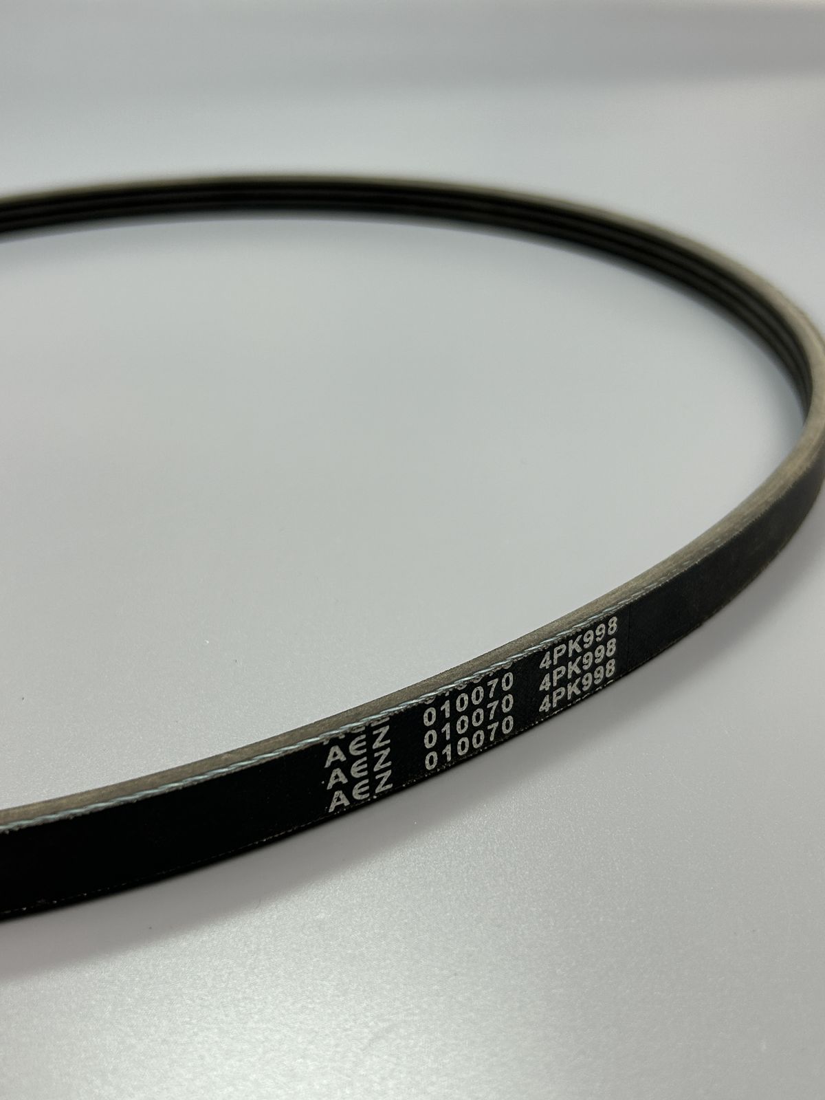 Ремень поликлиновой 998 K4 (4PK998)