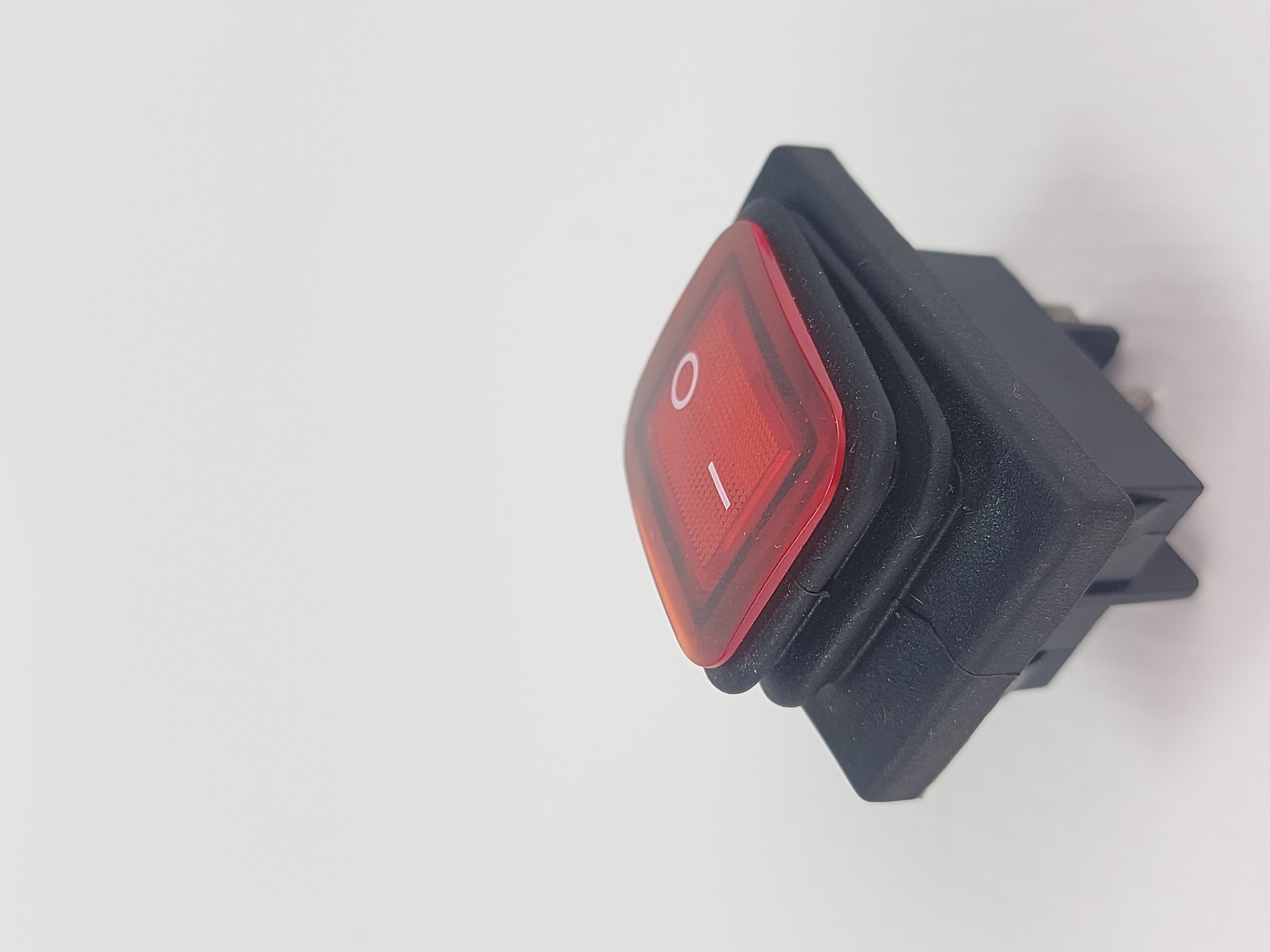 Переключатель клавишный (рокерный) KCD4 ON-OFF 16A/250V красный