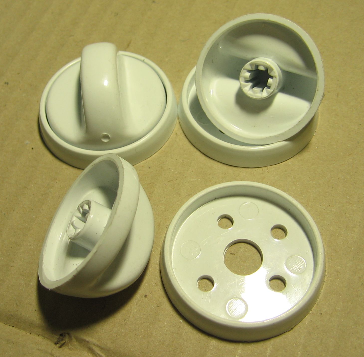 GRETTA Ручка крана "GRETTA", "Дружковка" (с воротником) белая (01041328)