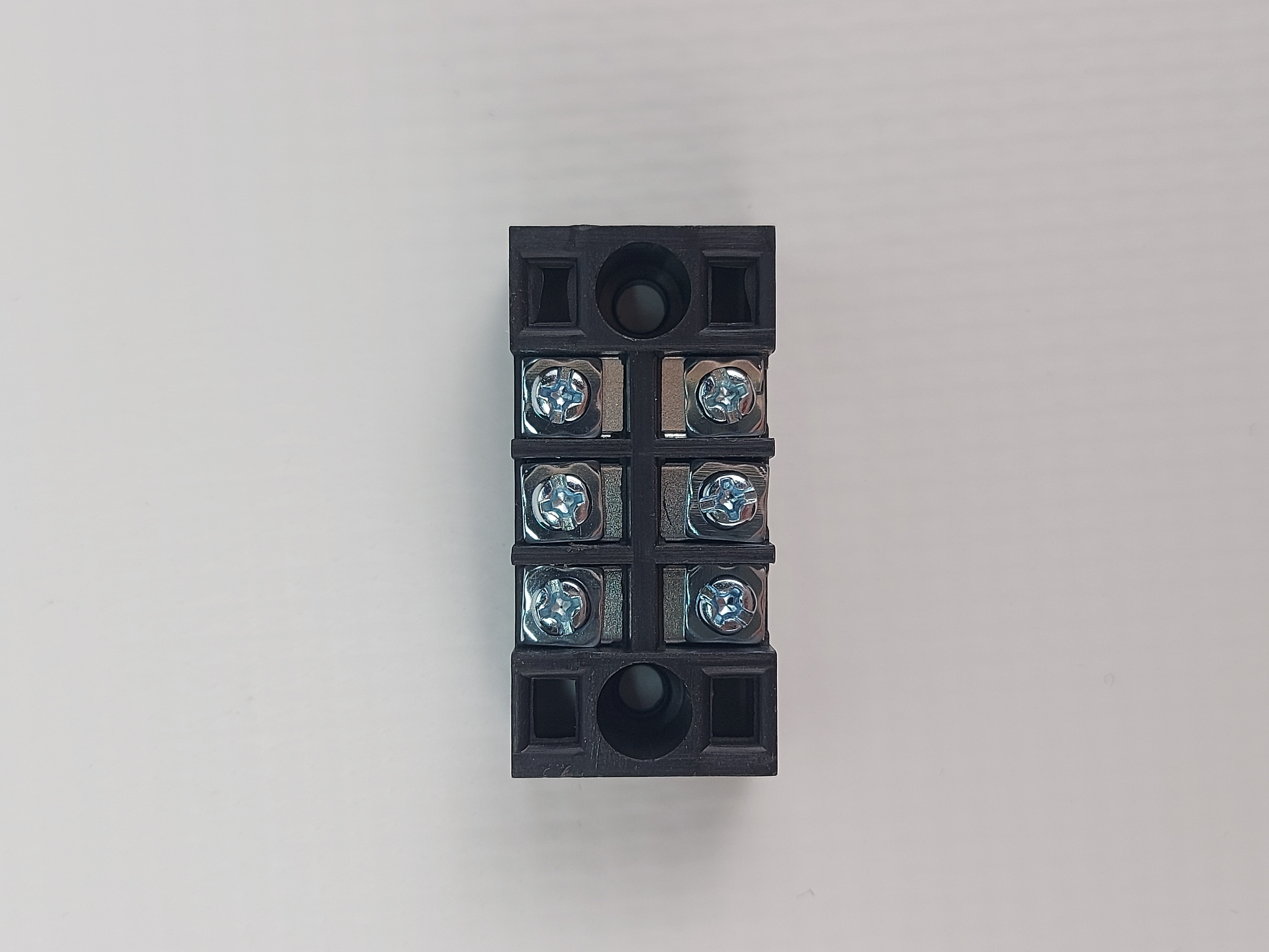 Клеммная колодка винтовая с крышкой TB-1504 600В/15А (00000002412)