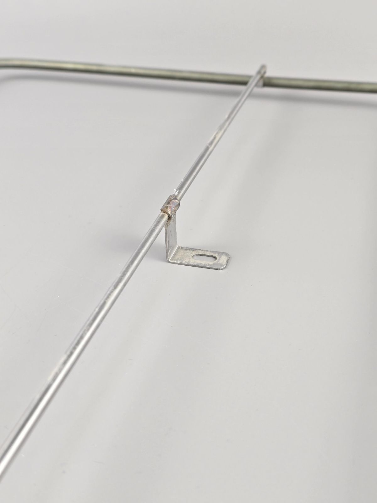 ТЭН верхний 870W 220 В для духовки Electrolux 3570769012