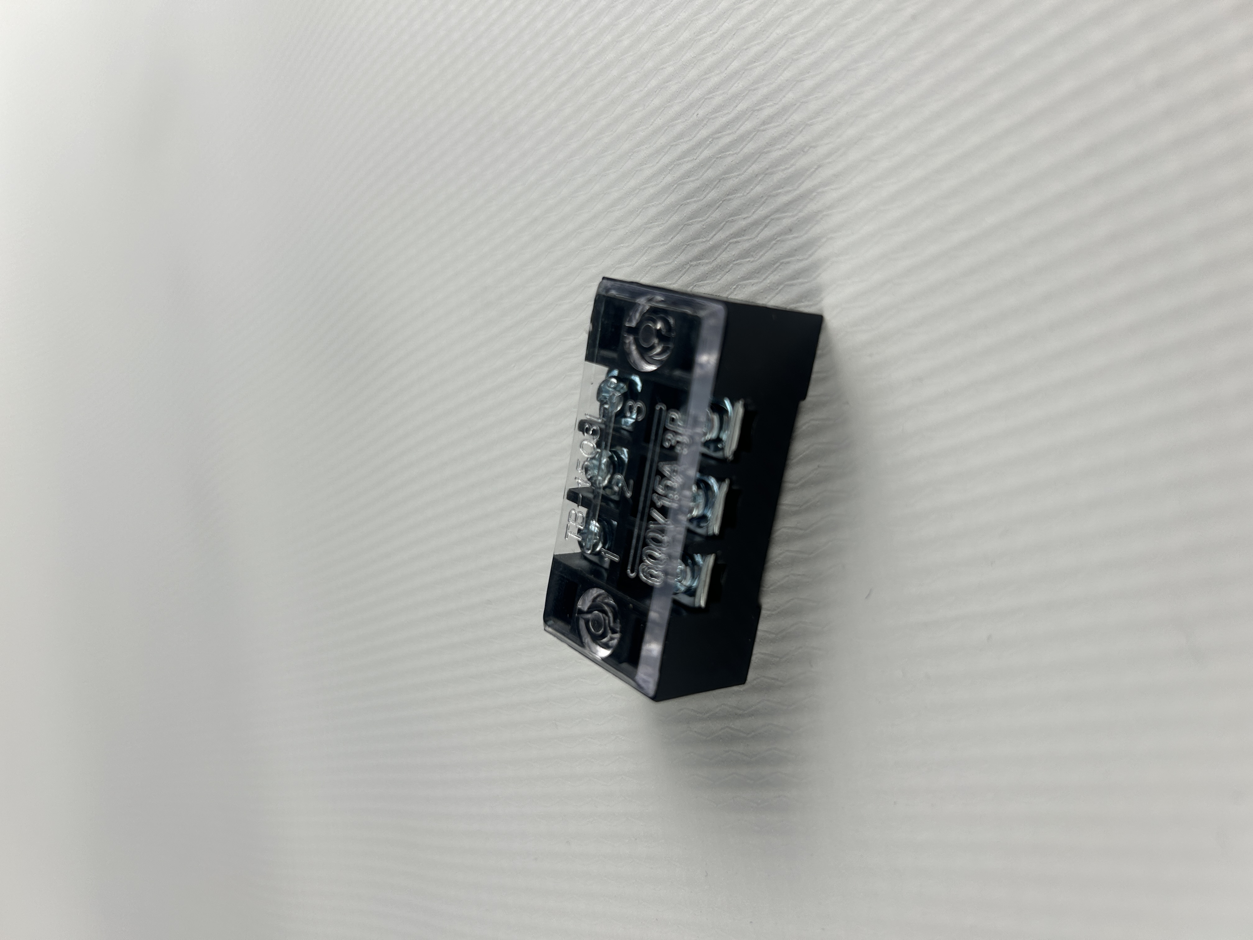 Клеммная колодка винтовая с крышкой TB-1503 600В/15А (00000002421)