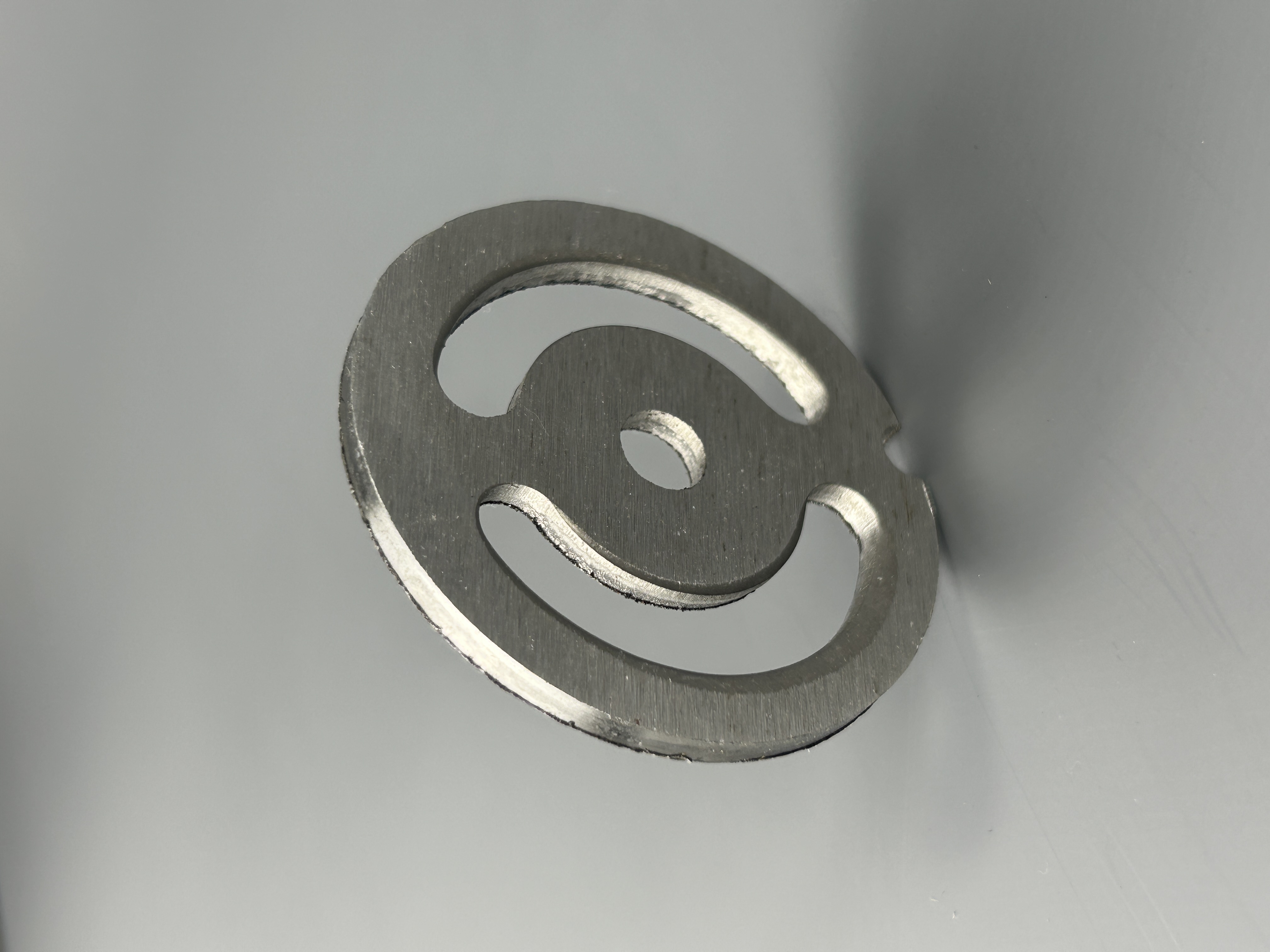 Нож неподвижный (решетка) для колбасы и купатов для мясорубки 54 мм