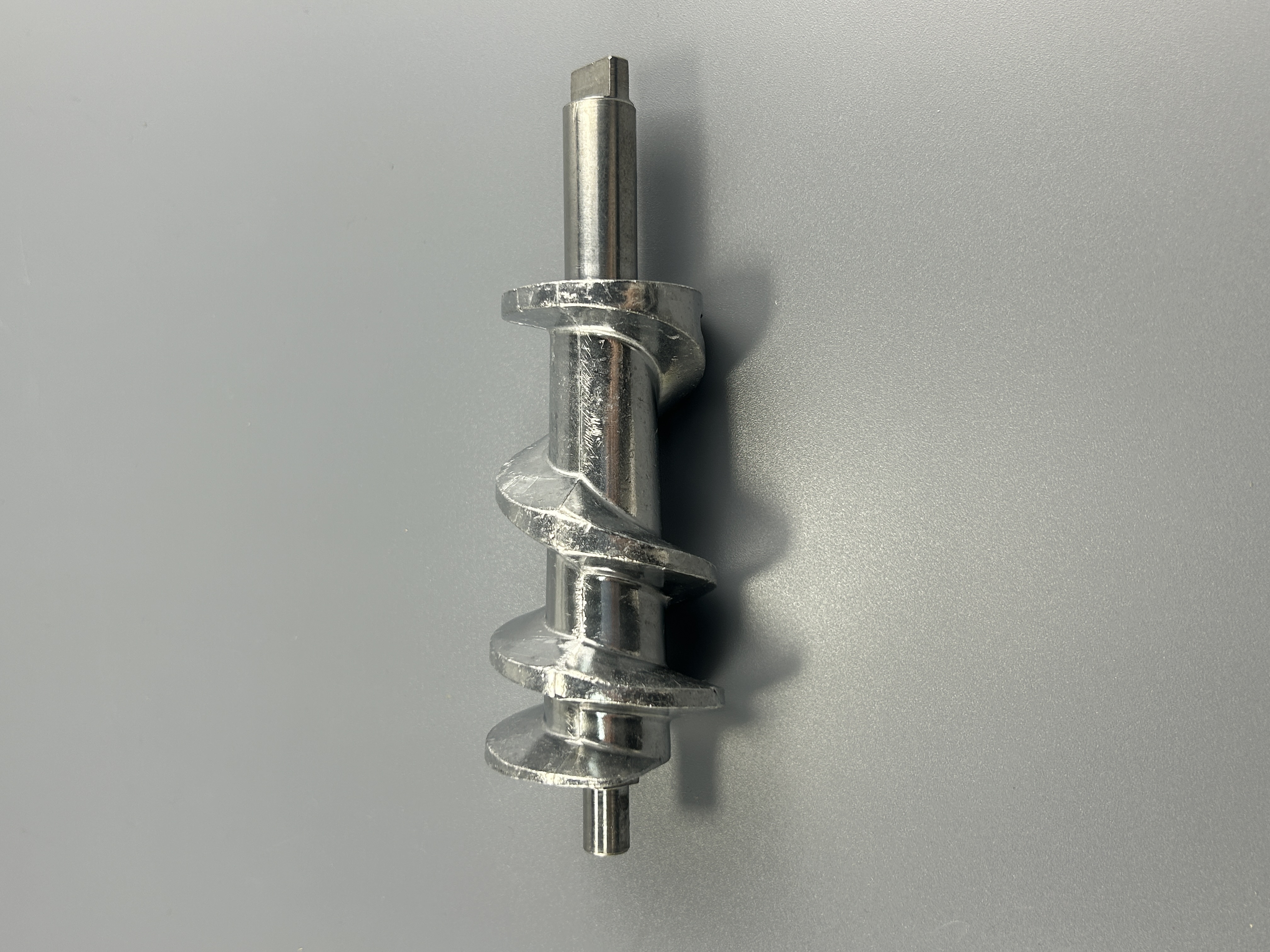 Шнек для мясорубок KENWOOD (DLKW658534 / KW003 / 00604040)
