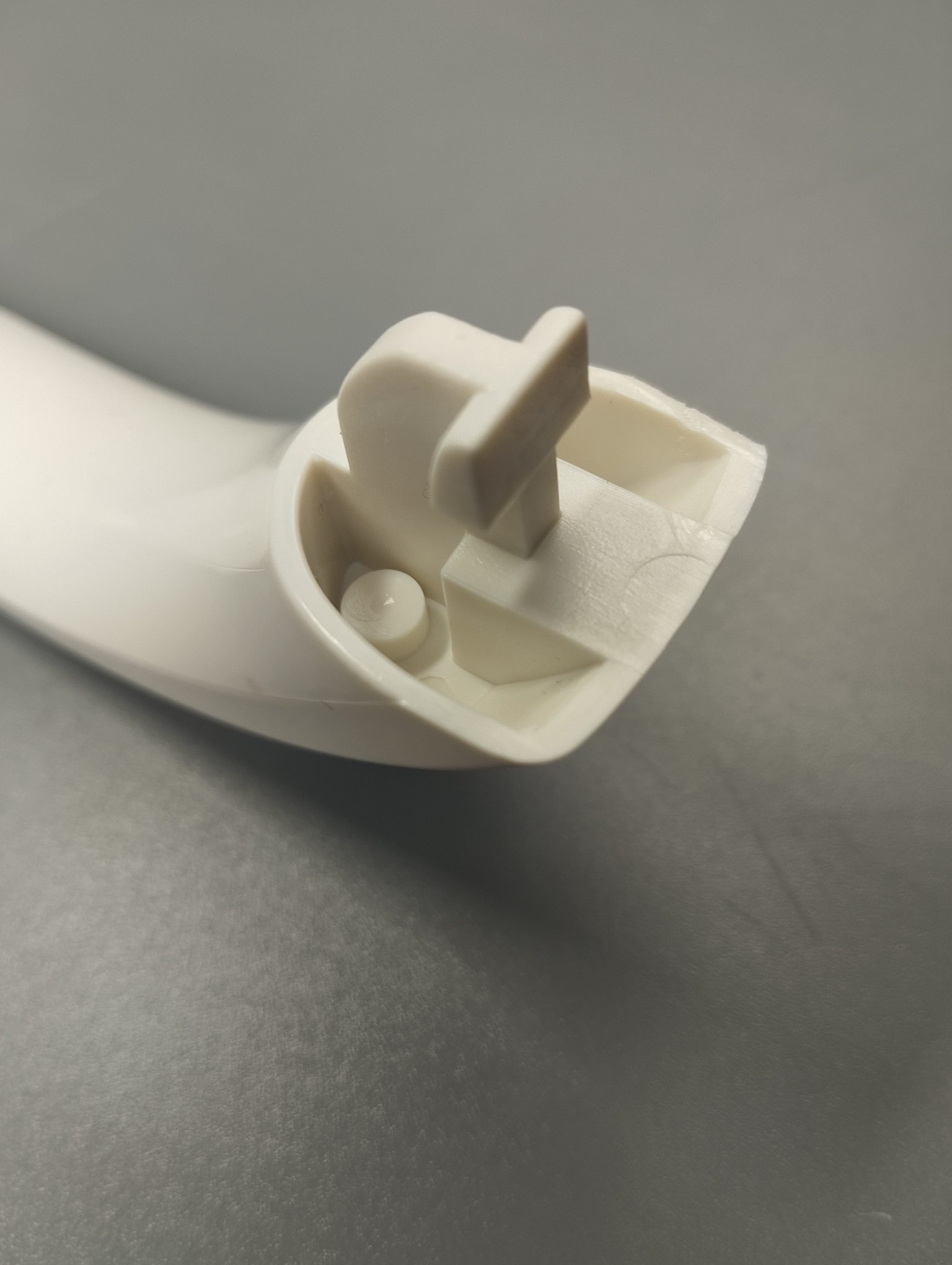  Ручка двери для холодильника Bosch L-315mm.