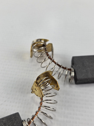 Щетка угольная 6,5х14х16 Мак. CB-155 (autostop / автоотключение)