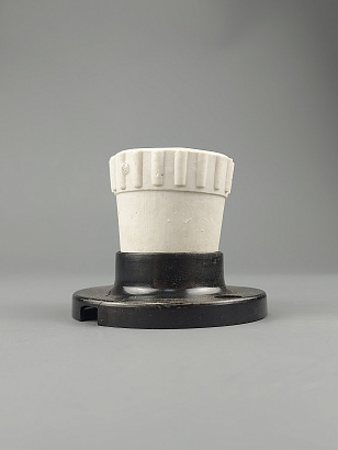 Керамический патрон Е27 прямой фланец (ЕЛКОН)